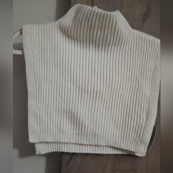 H&M KNIT COLLAR WITH ZIPPER. Ivory. Size S-L NWT - Picture 8 of 9